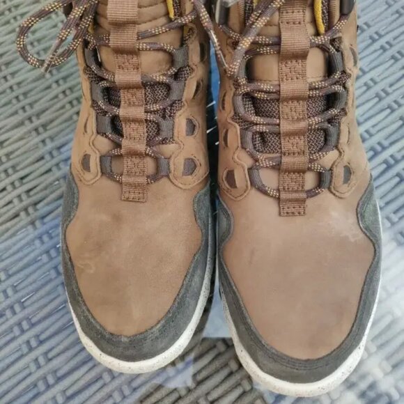 Teva Arrowood Mid Lux waterproof boots US 9 - Picture 2 of 2